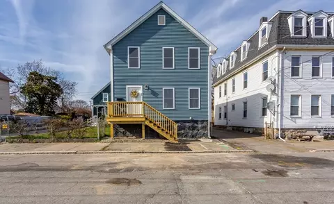 31 Hicks St, New Bedford, MA 02740