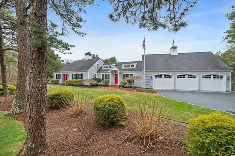 Exterior - 46 Forsyth Ct, Barnstable, MA 02635 photo 2 of 5
