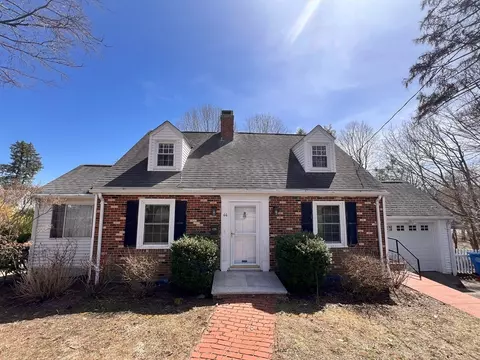 44 Linden Park Dr, Waltham, MA 02452