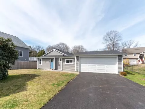 40 Epping St, Millbury, MA 01527