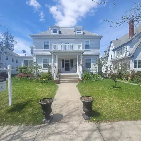 35 Somerset St, Worcester, MA 01609