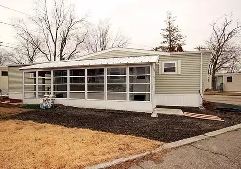 130 E Washington #4, North Attleboro, MA 02760