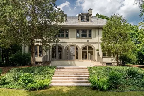 19 Garfield St, Watertown, MA 02472