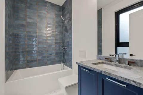 Bath - 45 Stearns Rd #PH, Brookline, MA 02446 photo 3 of 3
