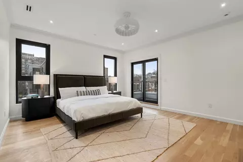 Bedroom - 45 Stearns Rd #PH, Brookline, MA 02446 photo 1 of 3