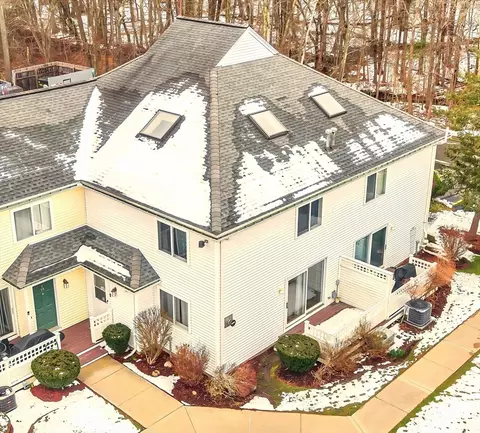360 Littleton Rd #F20, Chelmsford, MA 01824