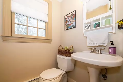 Bath - 3 Hoover Rd, Hingham, MA 02043 photo 1 of 1
