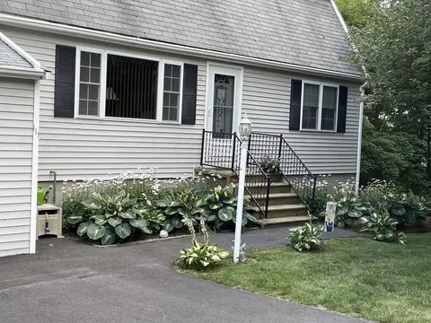111 Wood St, Middleboro, MA 02346