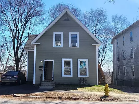 Exterior - 37 Richard St, Worcester, MA 01603 photo 2 of 9