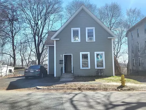 37 Richard St, Worcester, MA 01603