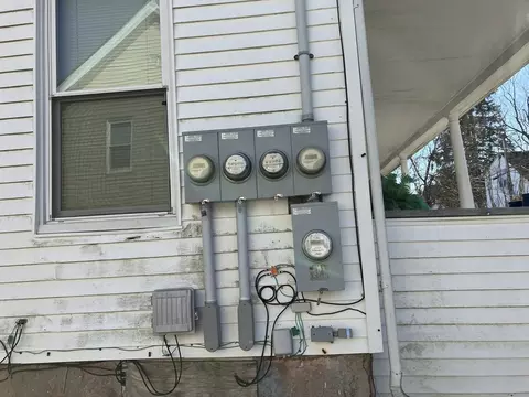 Exterior - 21 Whitcomb St, Webster, MA 01570 photo 3 of 7