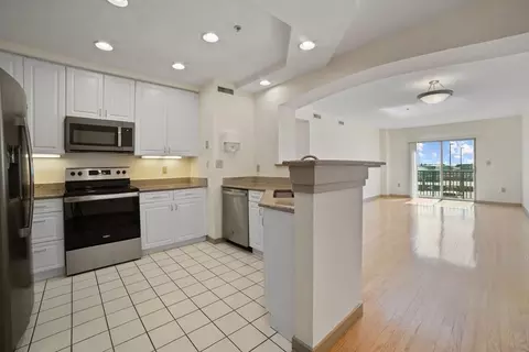 175 Cottage St #615, Chelsea, MA 02150