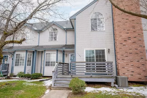 104 Johnson Rd #1105, Chicopee, MA 01022