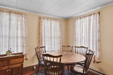 Dining - 44 Carter St, Berlin, MA 01503 photo 2 of 3