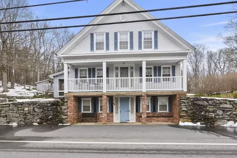 44 Carter St, Berlin, MA 01503