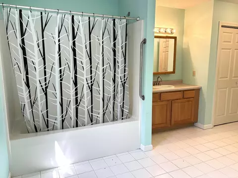 Bath - 86 Coffey Hill Rd, Ware, MA 01082 photo 1 of 4