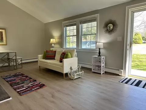 Living - 2 S Precinct, Barnstable, MA 02632 photo 5 of 6