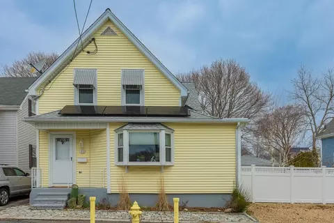 13 Harvard St, Gloucester, MA 01930