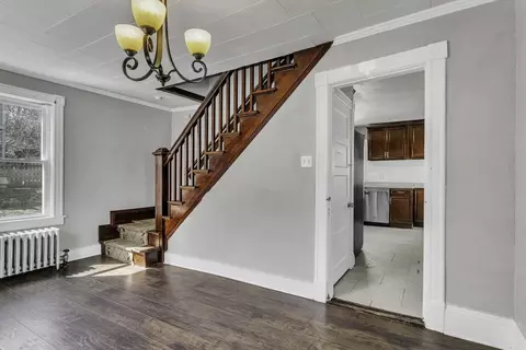 Entry Way - 191 Hampden St, Springfield, MA 01151 photo 2 of 7