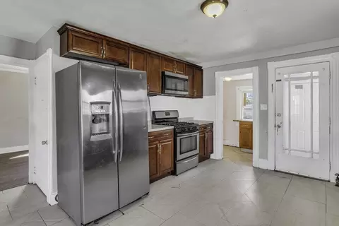 Kitchen - 191 Hampden St, Springfield, MA 01151 photo 2 of 5