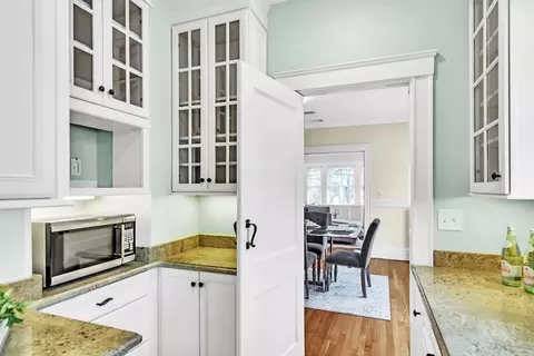 Kitchen - 51 Winthrop Rd #51, Brookline, MA 02445 photo 4 of 8
