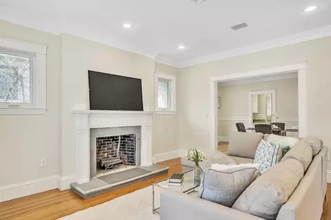 Living - 51 Winthrop Rd #51, Brookline, MA 02445 photo 3 of 7