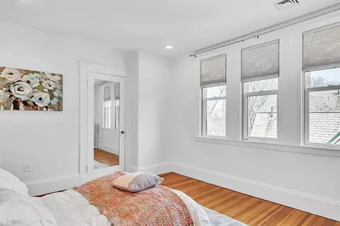 Bedroom - 51 Winthrop Rd #51, Brookline, MA 02445 photo 4 of 5
