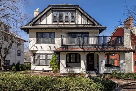 51 Winthrop Rd #51, Brookline, MA 02445