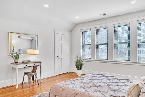 Bedroom - 51 Winthrop Rd #51, Brookline, MA 02445 photo 3 of 5