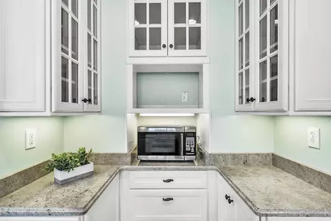 Kitchen - 51 Winthrop Rd #51, Brookline, MA 02445 photo 6 of 8