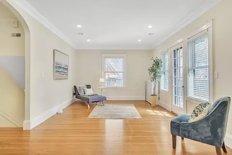 Living - 51 Winthrop Rd #51, Brookline, MA 02445 photo 2 of 7