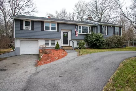 24 Skyline Dr, Billerica, MA 01821