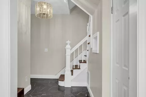 Entry Way - 19 Argyle St, Everett, MA 02149 photo 3 of 4