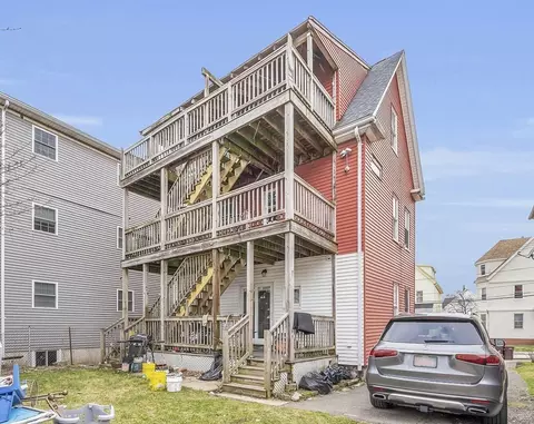 Exterior - 19 Argyle St, Everett, MA 02149 photo 3 of 3