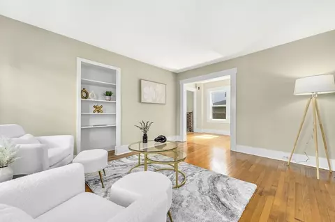 3 Maple St, Natick, MA 01760