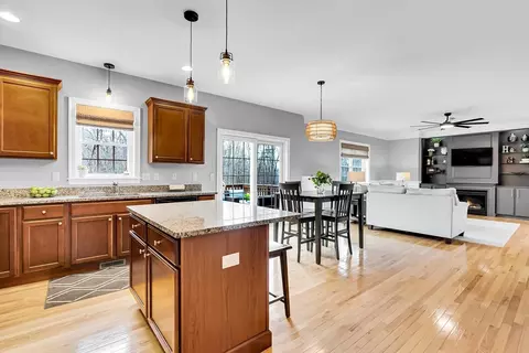 Kitchen - 26 Partridge Hill Rd, Sutton, MA 01590 photo 4 of 5