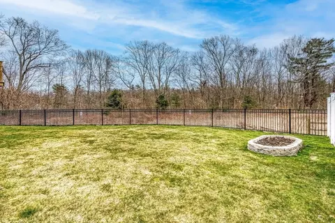 Exterior - 26 Partridge Hill Rd, Sutton, MA 01590 photo 8 of 8
