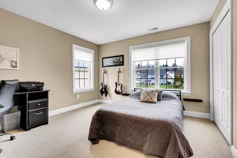 Bedroom - 26 Partridge Hill Rd, Sutton, MA 01590 photo 6 of 7