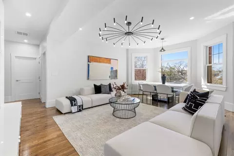 119 Freeman St #3, Brookline, MA 02446 photo 2