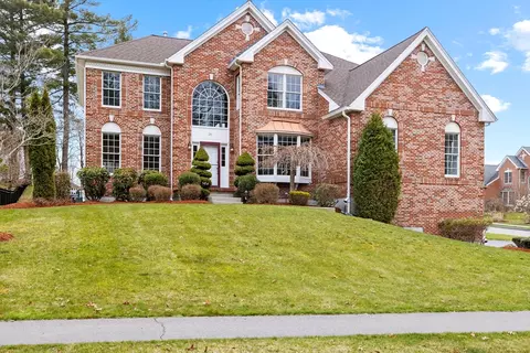 28 Endean Dr, Walpole, MA 02032