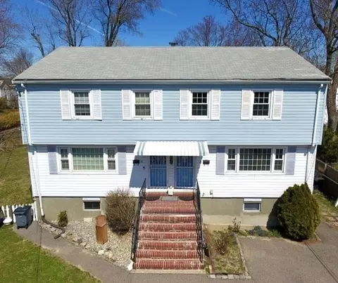 10-12 Norcross Cir, Arlington, MA 02474