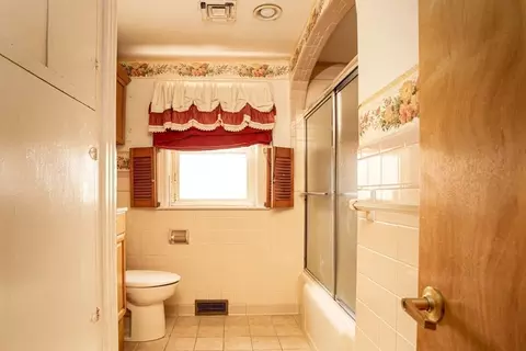 Bath - 309 Lawton St, Fall River, MA 02721 photo 1 of 2