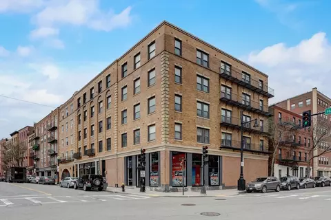 454 Hanover St #2, Boston, MA 02113