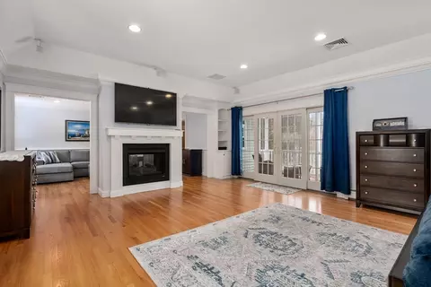 Living - 103 Maple St, Sterling, MA 01564 photo 7 of 10