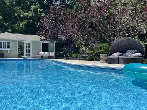 Exterior - 103 Maple St, Sterling, MA 01564 photo 6 of 7