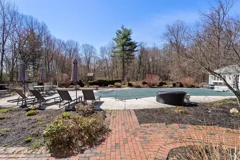 Exterior - 103 Maple St, Sterling, MA 01564 photo 3 of 7