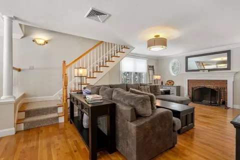 Living - 103 Maple St, Sterling, MA 01564 photo 4 of 10