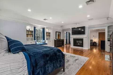 Bedroom - 103 Maple St, Sterling, MA 01564 photo 2 of 4