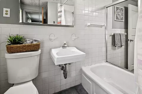 Bath - 60 Pine St, Danvers, MA 01923 photo 1 of 2