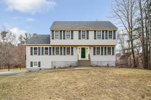 21 Windsor Dr, Tewksbury, MA 01876